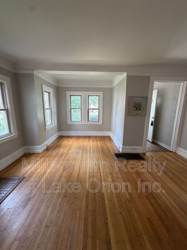 Photo - 49 Neome Dr