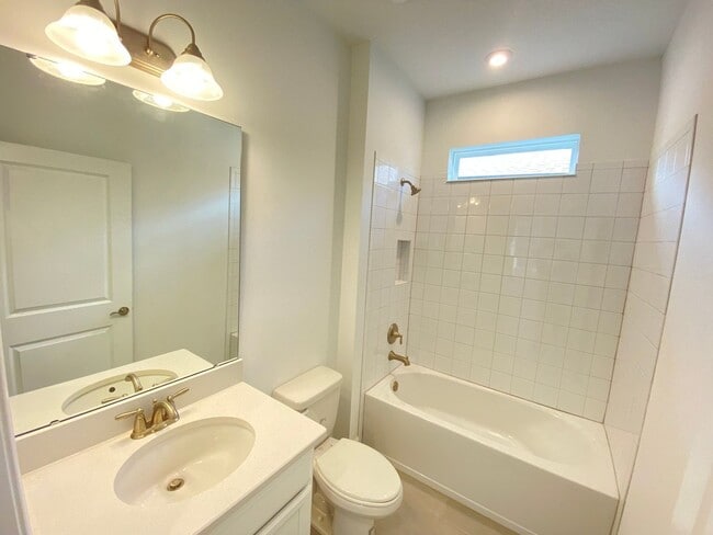 Photo - 2182 Palm Tree Dr