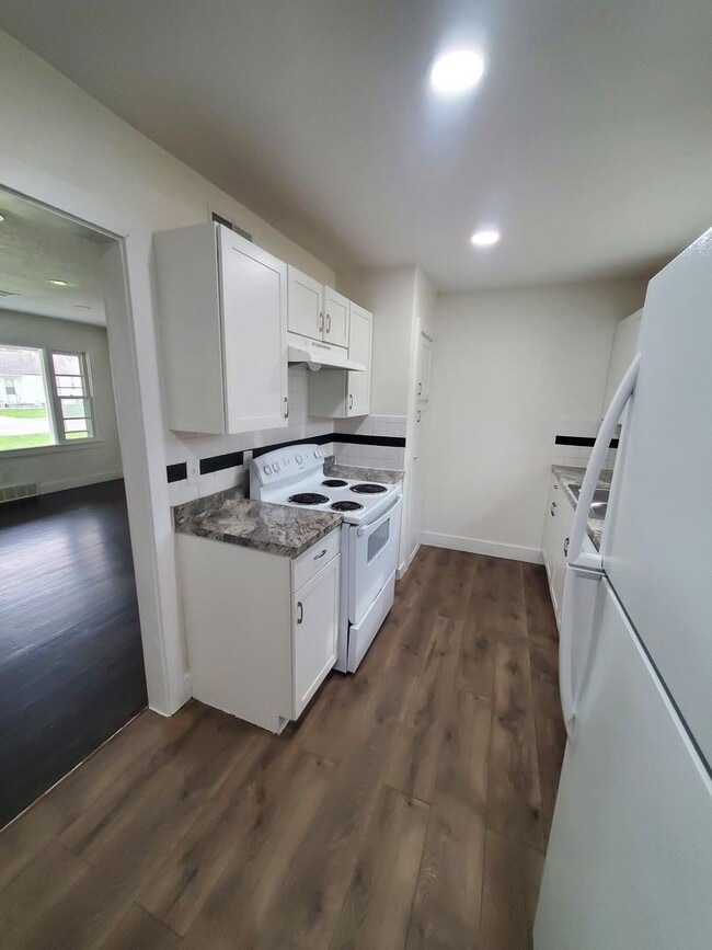 Photo - Free standing home just 2 blocks from Central and Mclean