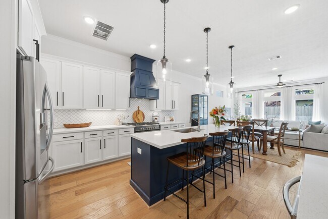 Photo - 1807 Bingham St House