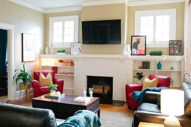 Family Room - 327 Felder Ave