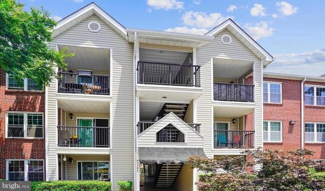 Building Photo - 3306 Wyndham Cir Unit 331
