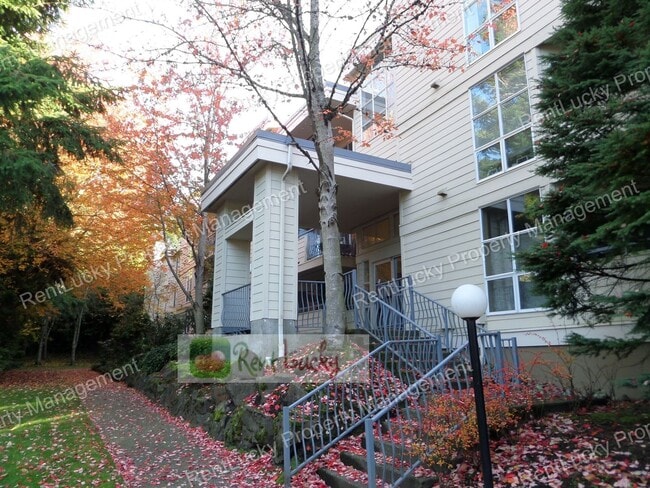 Photo - Gorgeous 2 Bedroom Condo with Secured Parking in Unbeatable Bellevue Location!! Unit 202