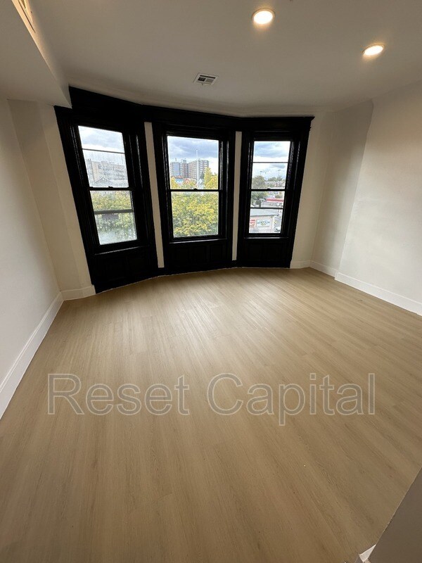 Photo - 26 Elizabeth Ave Unit 10