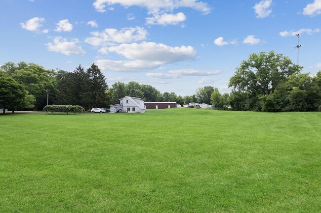 Photo - 300 Pauline Ave