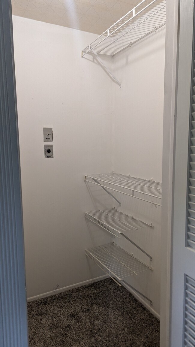 Photo - 6787 Brookshire Dr