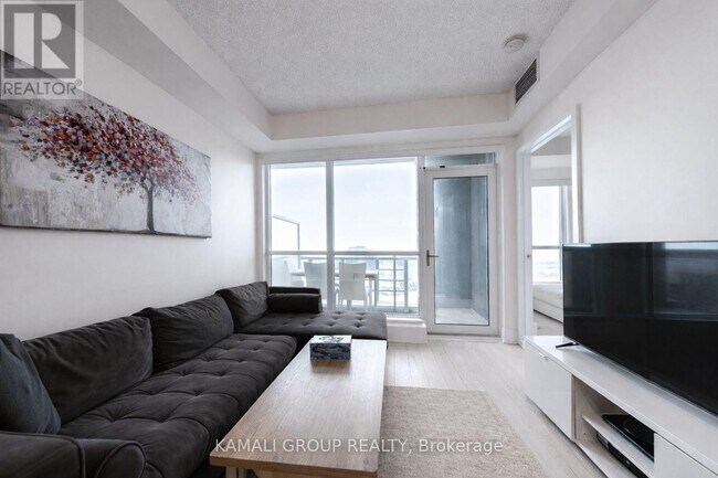 Photo - 120 Harrison Garden Blvd Unité 621