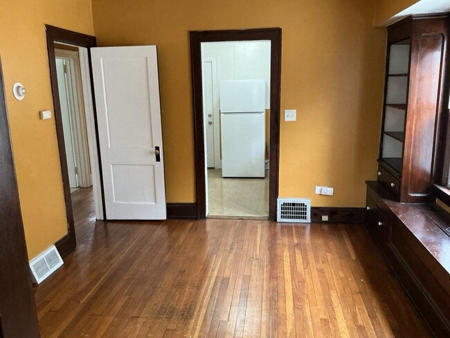 Photo - 3428 W 117th St