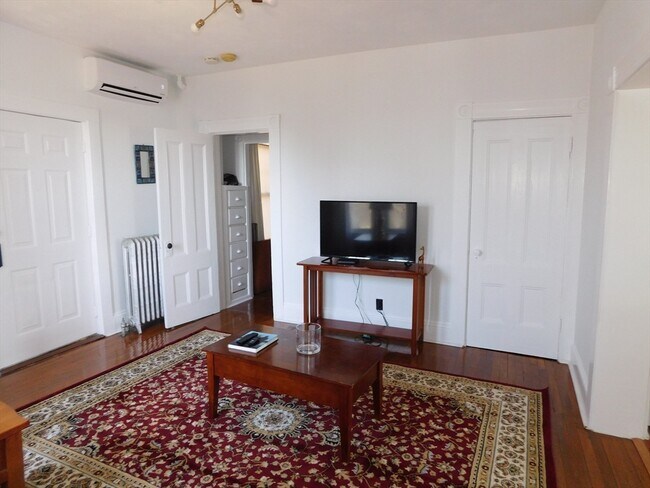 Photo - 62 Milton St