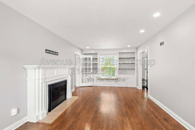 324 Oakley Ln
