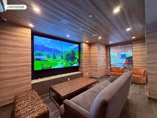 Photo - 1288 E 19th St