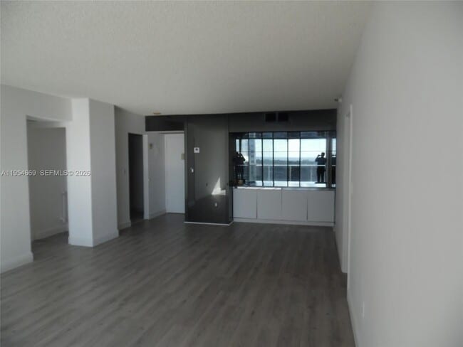 Photo - 20505 E Country Club Dr Unidad 1135