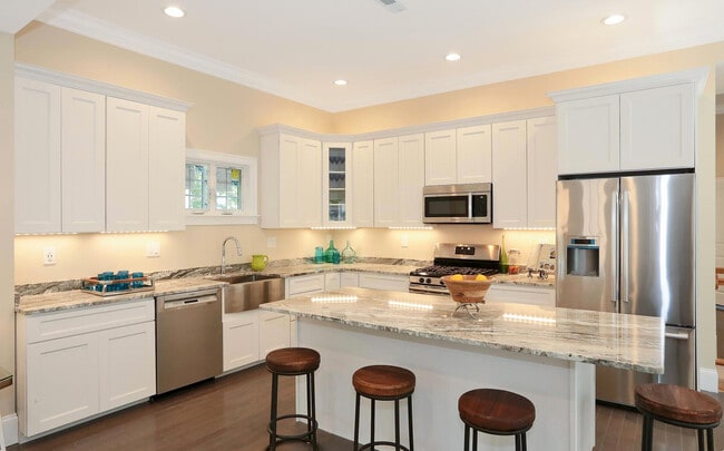 Photo - 47 Alpine St Unit 1