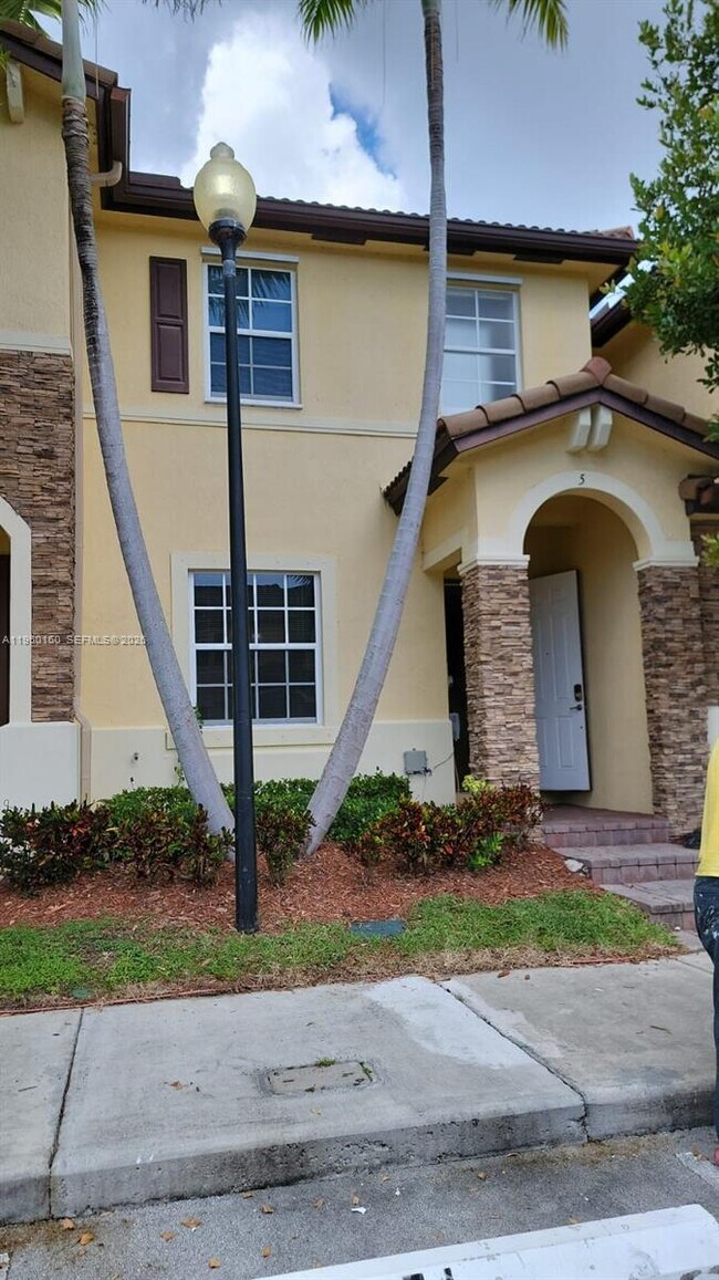 Photo - 9031 SW 227th St