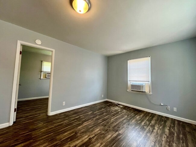 Photo - 703 W Main St Unidad WM703B