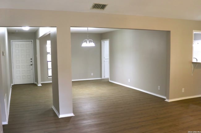 Photo - 13811 Brook Hollow Blvd