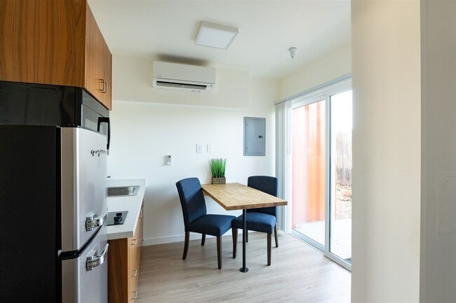 Monarch Studios - Monarch Studios Apartments
