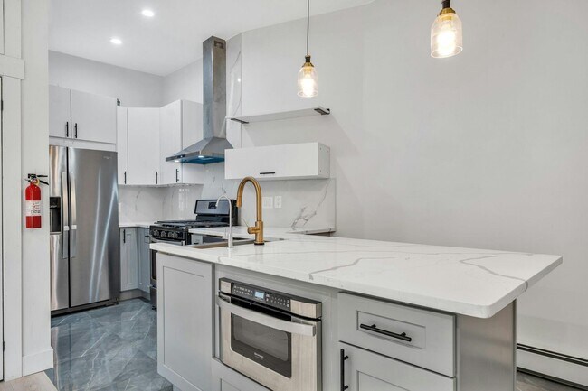 Photo - 202 48th St Unit 3