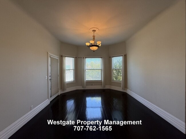 Photo - 728 Petaluma Blvd S