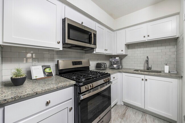 Photo - 1415 Brown St