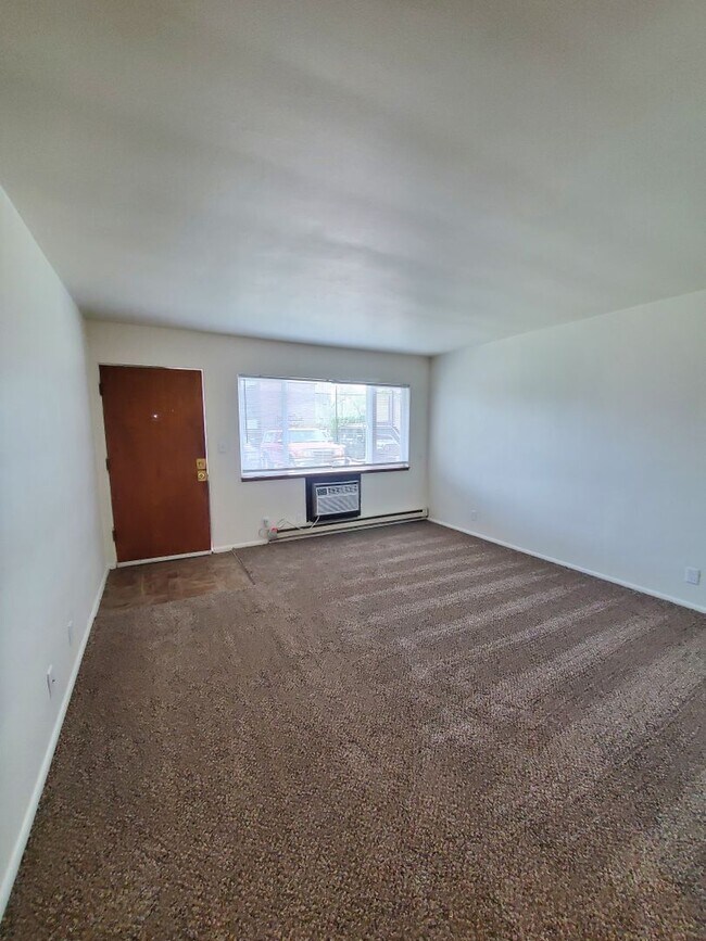 Photo - 615 S Alder St Unit 615 S. Alder St #03