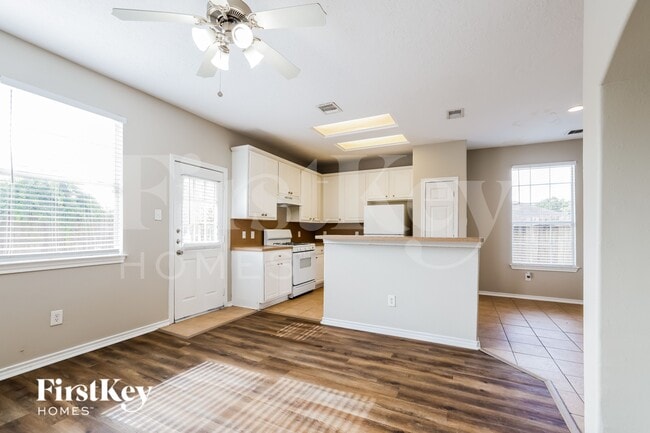 Photo - 8702 Bentongrove Ln