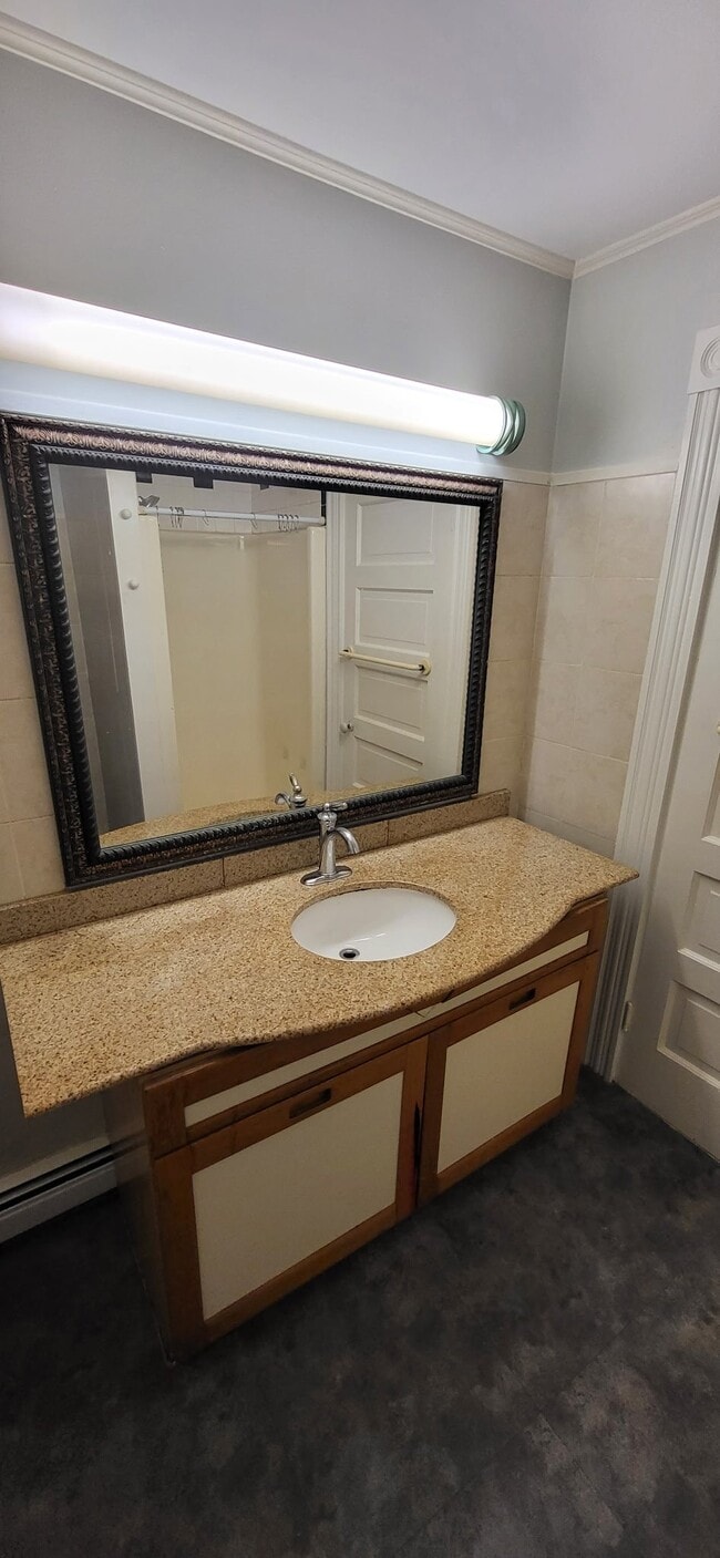 Photo - 117 Spring St Unit 3