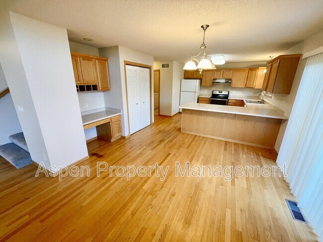 Photo - 626 Tipperary Rd