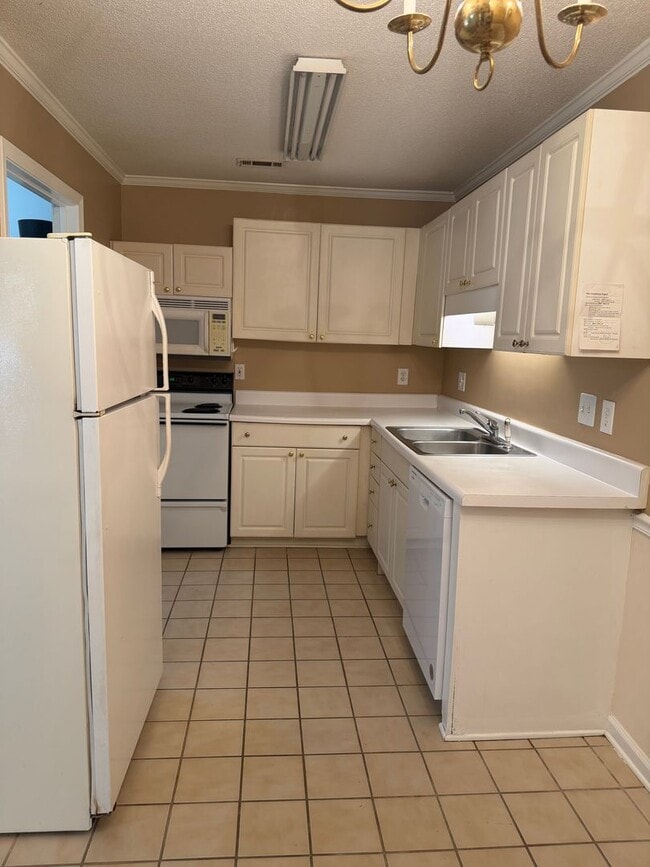 Photo - Great Condo in Gated Community! Resort Style Amenities, Walk to beach, Awesome Myrtle Beach Locat...