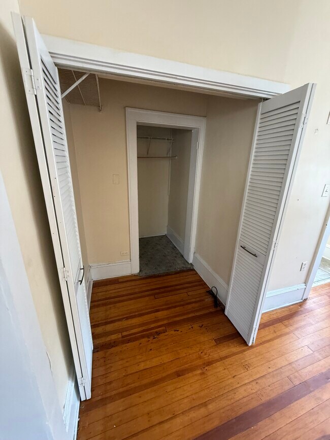 Photo - 914 W Lackawanna Ave Unit Apt