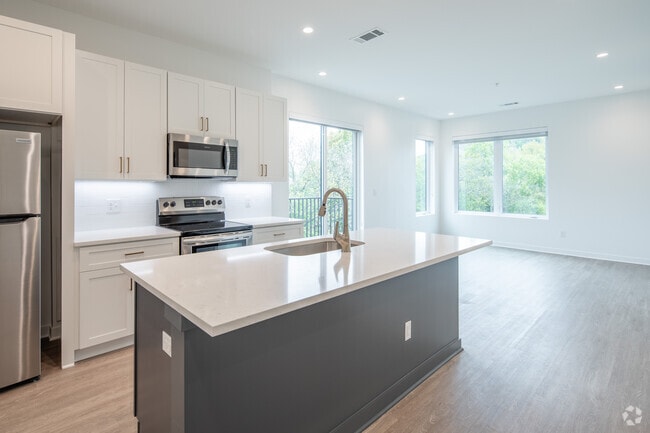 1BR, 1BA - Briley - 718-758SF - Kitchen