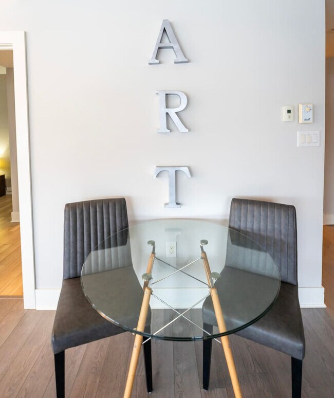 Photo - 15 Kings Wharf Pl Unit ID1223036P