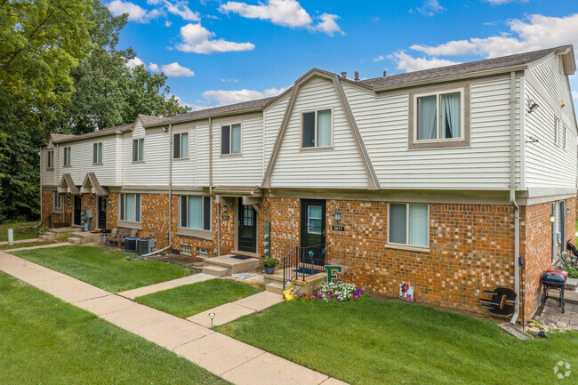 Fordham Green Apartments For Rent in Canton, MI | ForRent.com