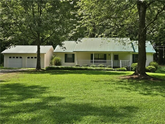 Photo - 19705 Birmingham Hwy House