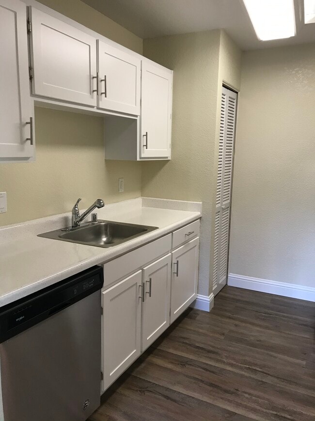 Regency Square Apartments