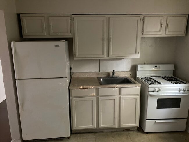 Dos dormitorios - 513-519 Hale Ave