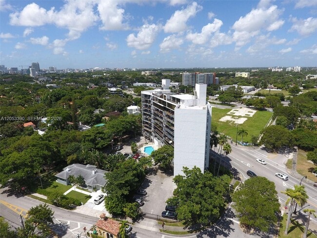 5701 Biscayne Blvd Unidad PH-1