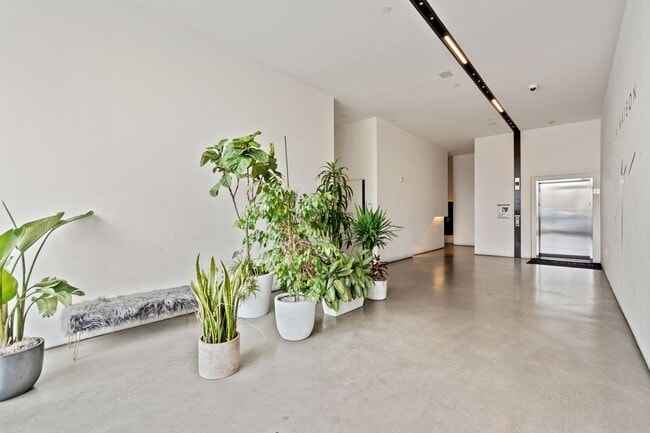 Photo - Modern 1 Bed, 1 Bath Condo @ 10th & Howard...