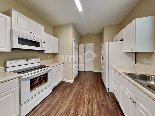 Photo - 2 Hidden Meadow Ct