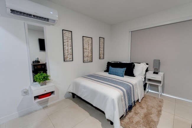 Photo - 1112 NW 2nd St Unidad Studio