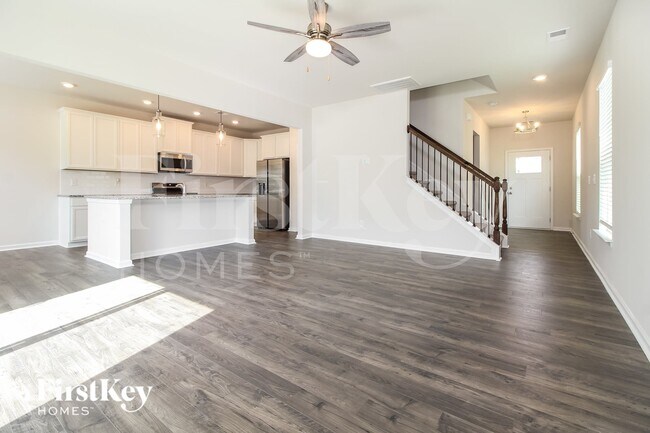 Photo - 212 Ashborne Ln