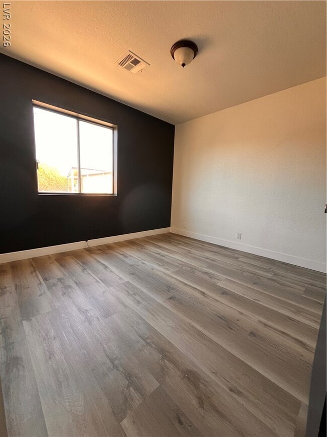 Building Photo - 6233 Ilanos Ln