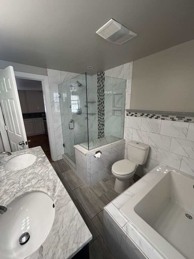 Photo - 7030 Front River Rd