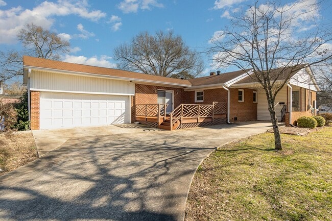 Photo - MOVE-IN READY!