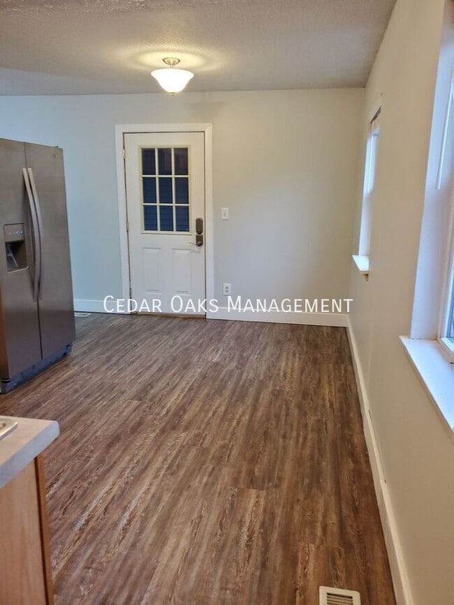 Photo - 2202 Dogwood Pl