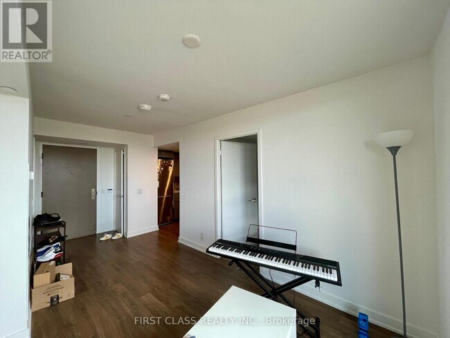 Photo - 30 Tretti Wy Unit 520