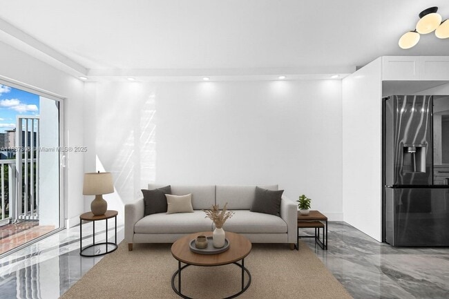 Photo - 17800 Atlantic Blvd Unidad PH8