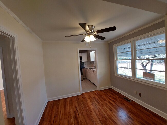 Photo - 1713 Lacy St