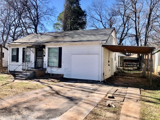 Photo - NEW PRICE & $300 OFF MOVE IN SPECIAL-CUTE SOUTH BOSSIER HOME-FRESH PAINT-NEW FLOORS-CLEAN