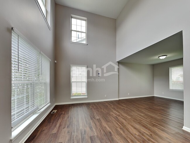 Photo - 20934 W Bloomfield Dr